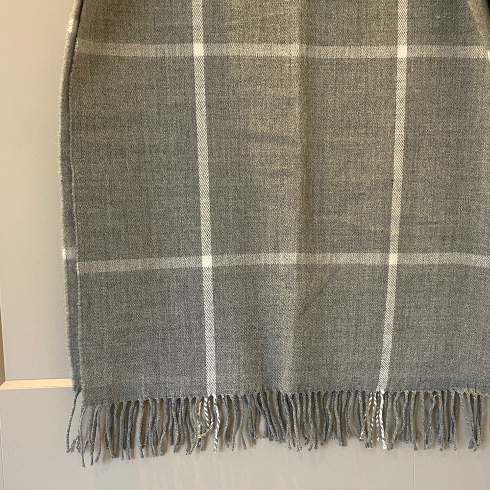 J. Crew Factory Women’s Gray Plaid Fringe Scarf